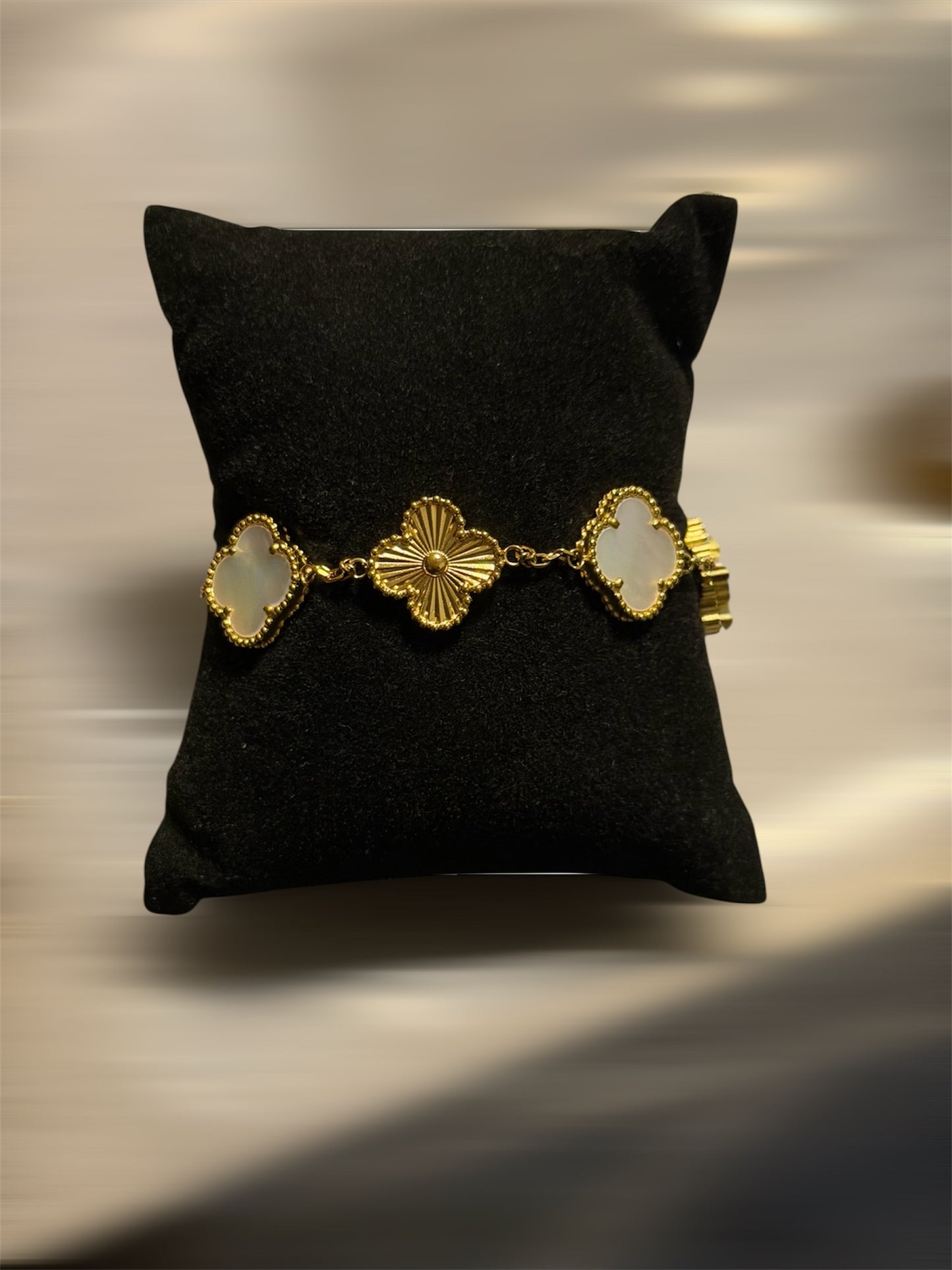 Vendbart kløver armbånd