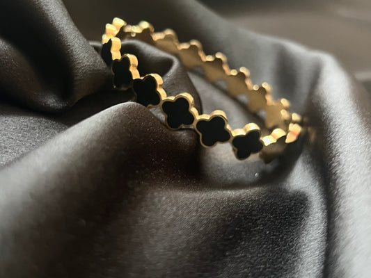 Black flower armbånd