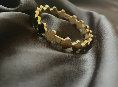 Black flower armbånd