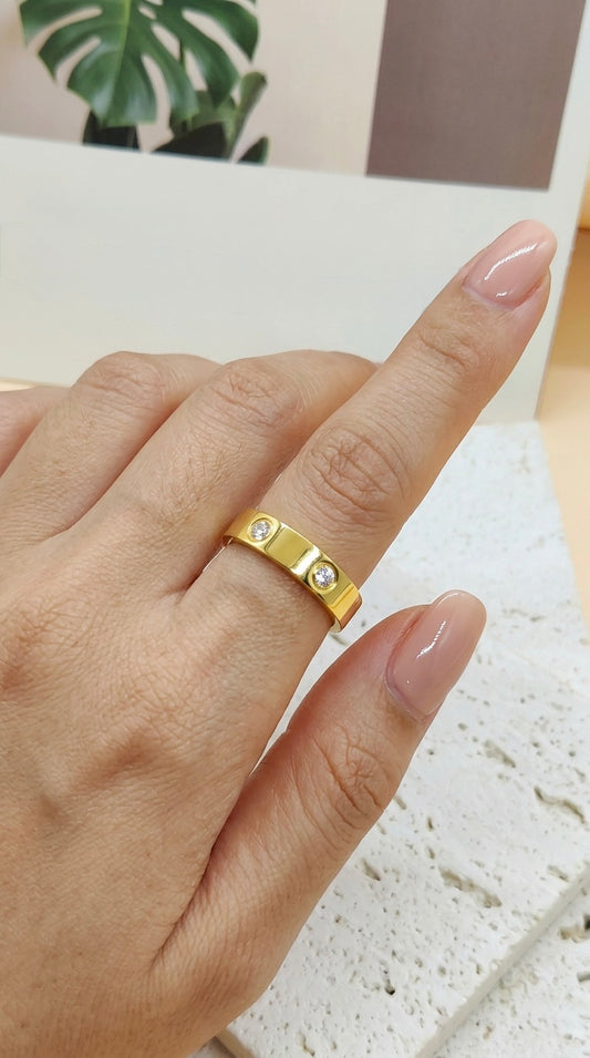 Amelia ring